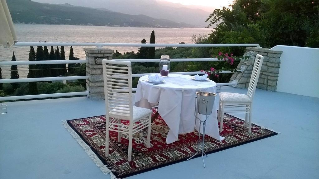 Scorpios Hotel & Suites Samos Town Quarto foto