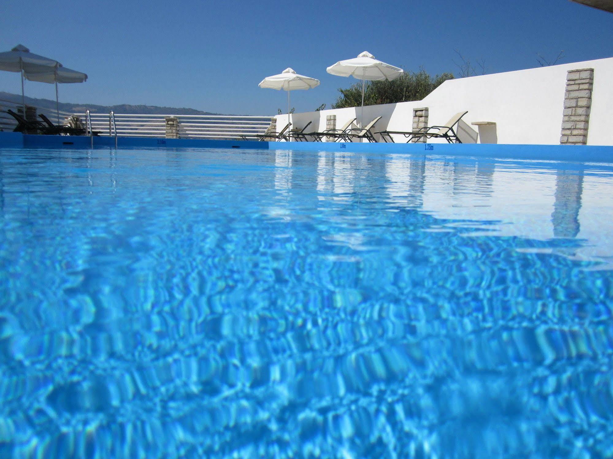 Scorpios Hotel & Suites Samos Town Exterior foto