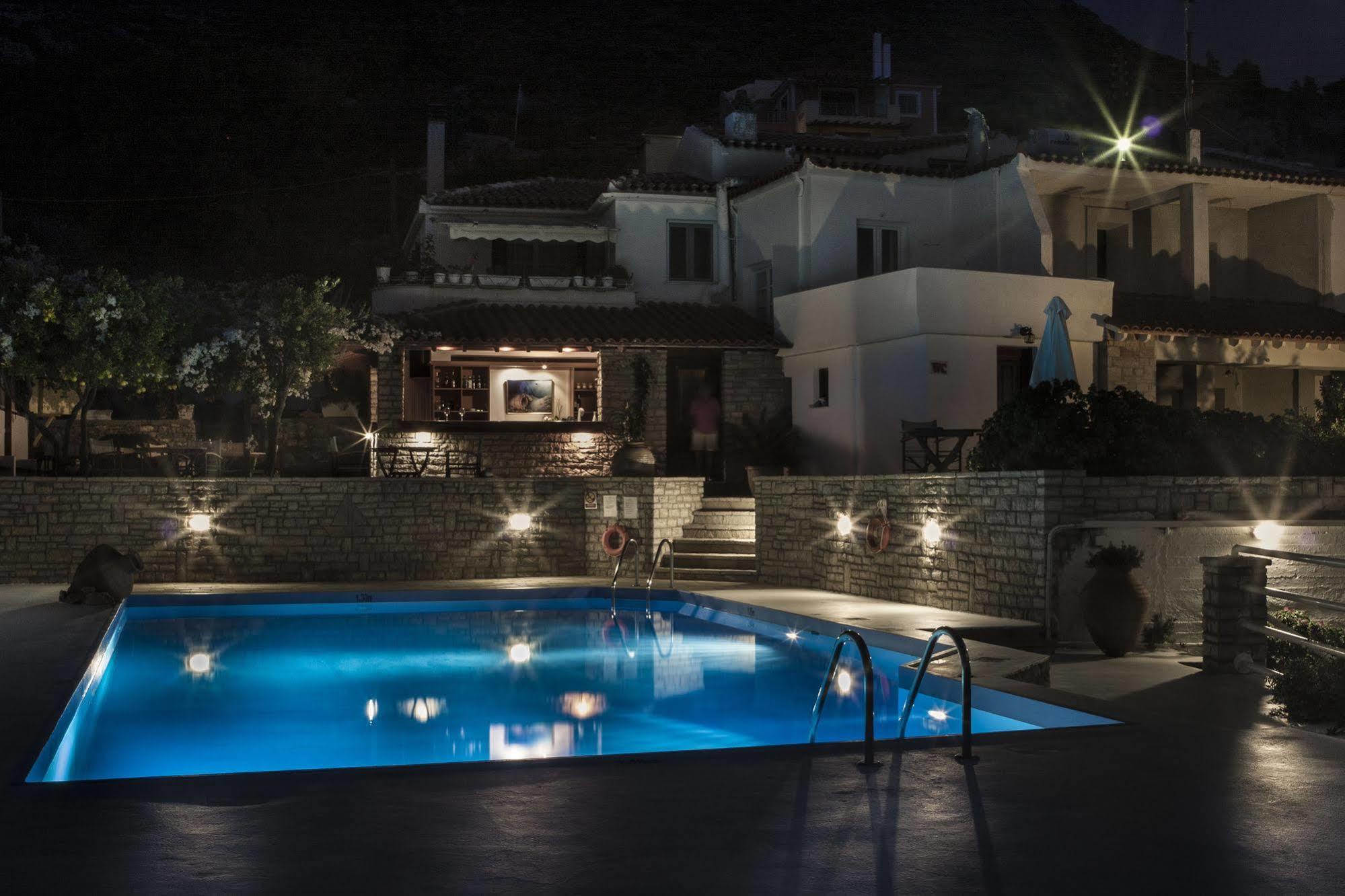 Scorpios Hotel & Suites Samos Town Exterior foto